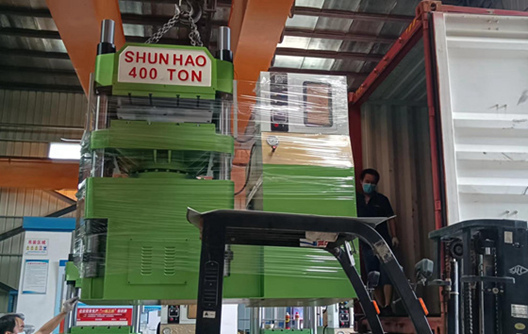 Shunhao मशीन और ढालना फैक्टरी नई शिपमेंट