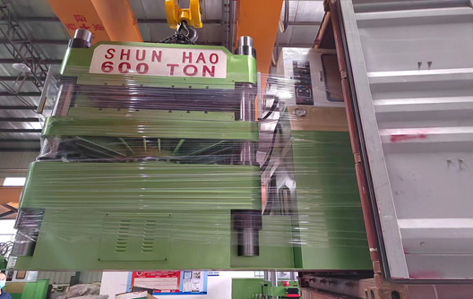 Shunhao 600 टन स्वचालित मेलामाइन प्रेस मशीन शिपमेंट